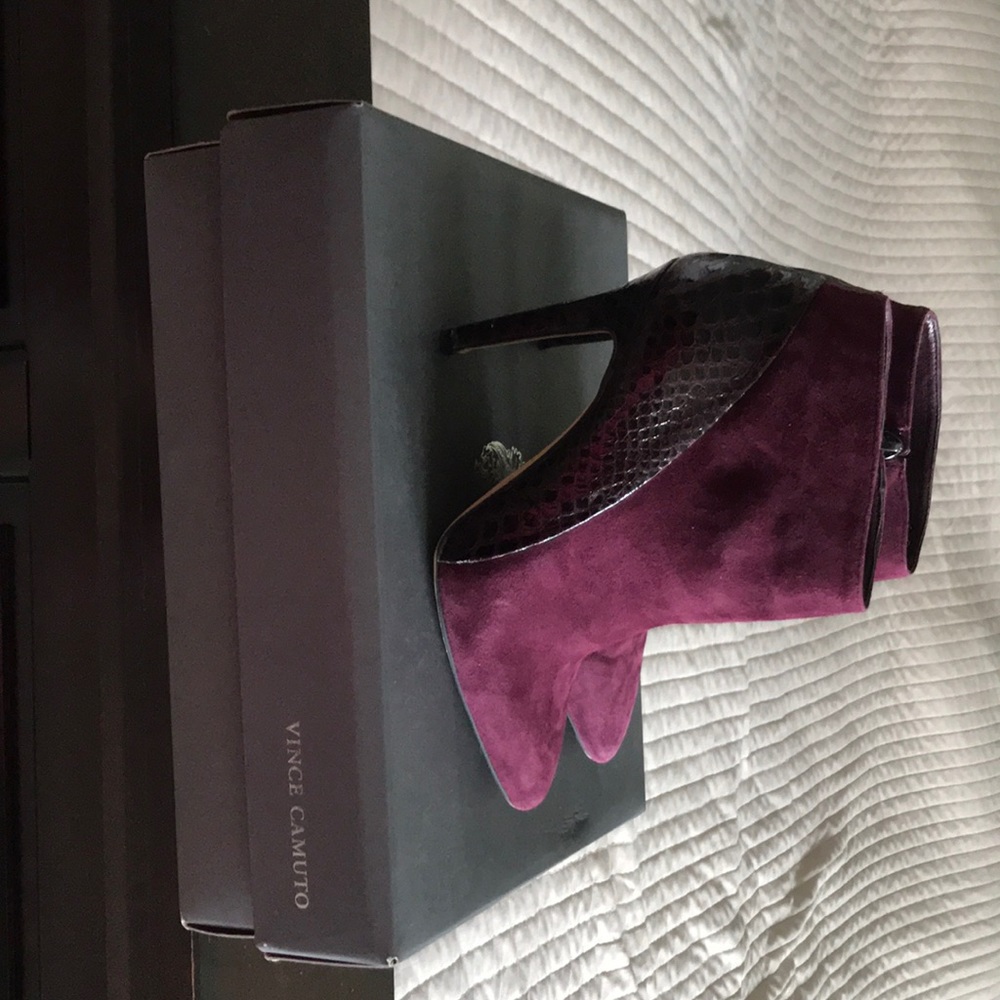 Vince Camino Suede booties